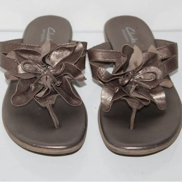 ClarksāBendablesāThongāSandal - Picture 1 of 6